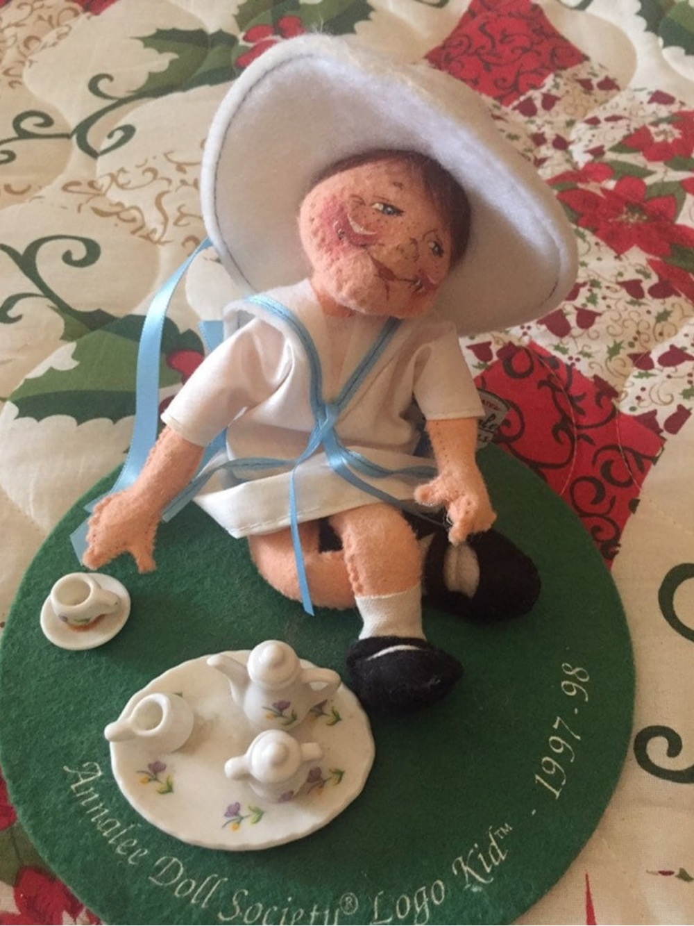 Annalee Doll Society Figure with Tea Set - Dated 1997-1998